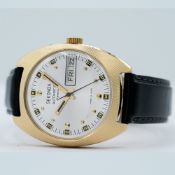 *TO BE SOLD WITHOUT RESERVE* GENTLEMAN'S SEKONDA AUTOMATIC DAY/DATE, CIRCA. 1980S, 36.5MM GOLD