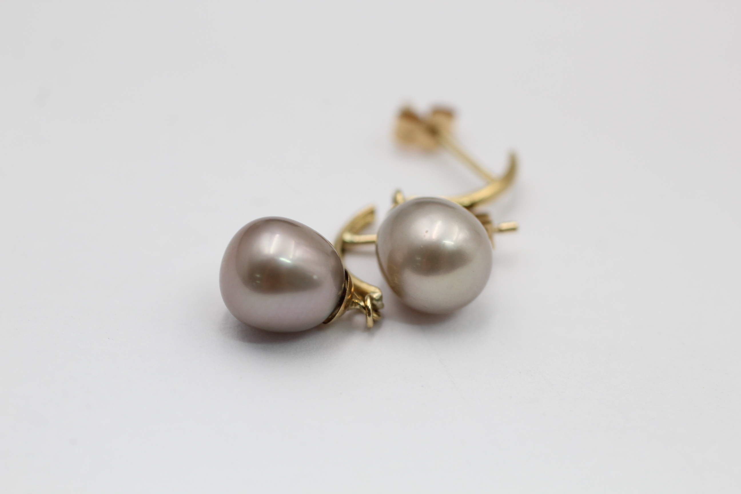 9ct gold pearl drop earrings (1.6g) - Image 4 of 4