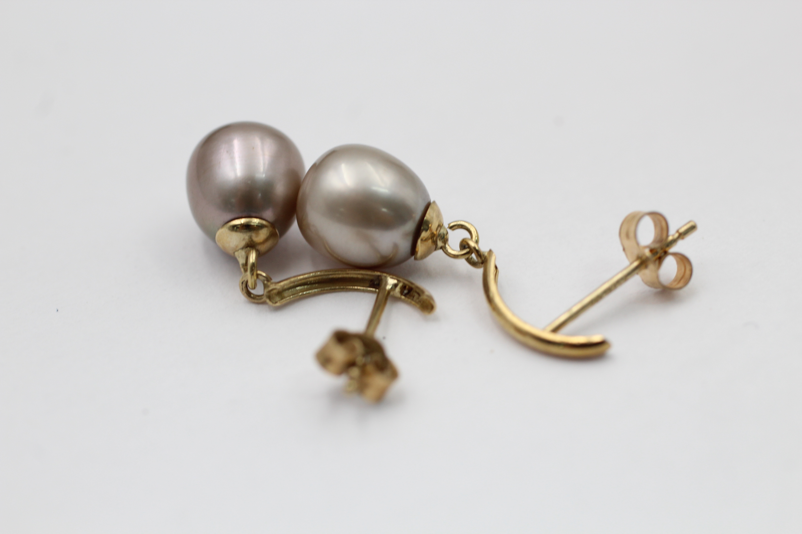 9ct gold pearl drop earrings (1.6g) - Image 3 of 4