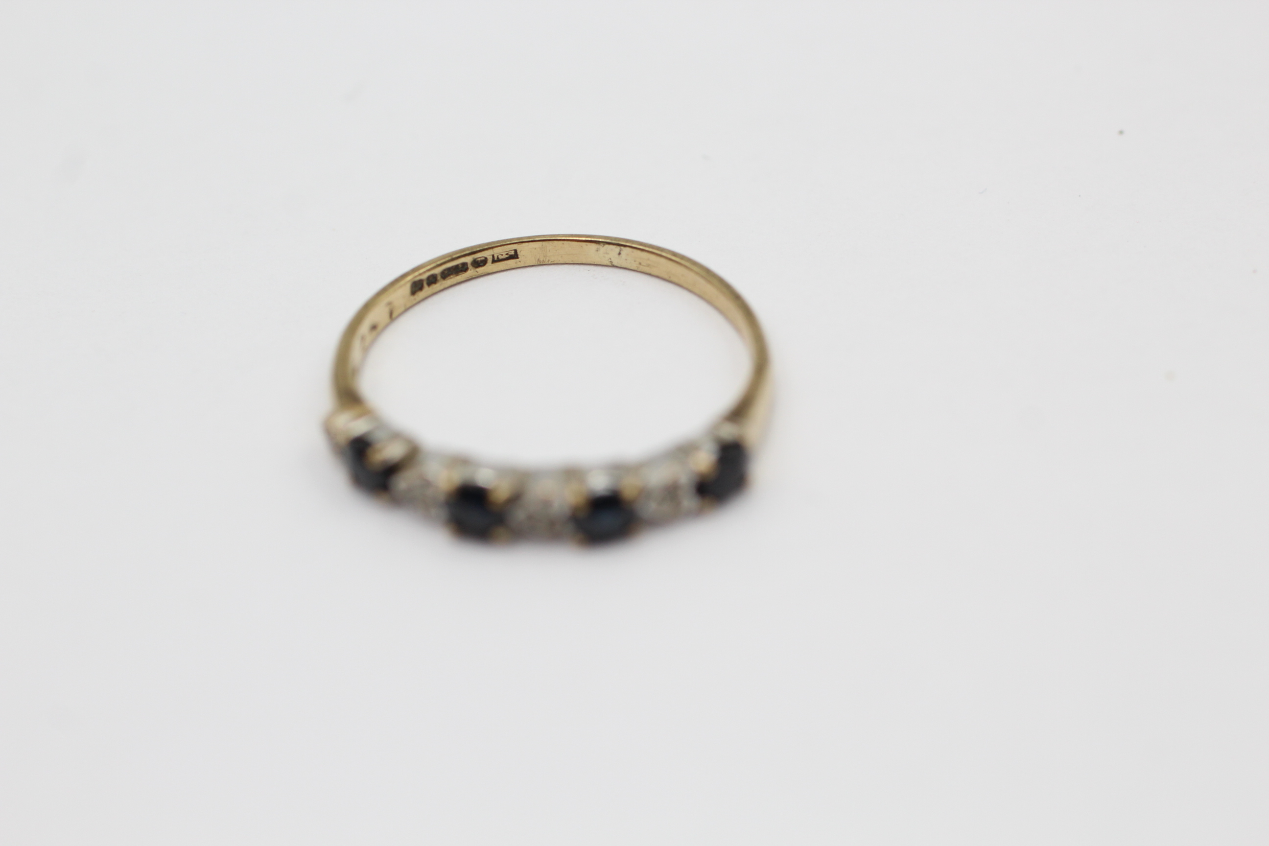 9ct gold vintage sapphire & diamond half-eternity ring (1.1g) - Image 3 of 4