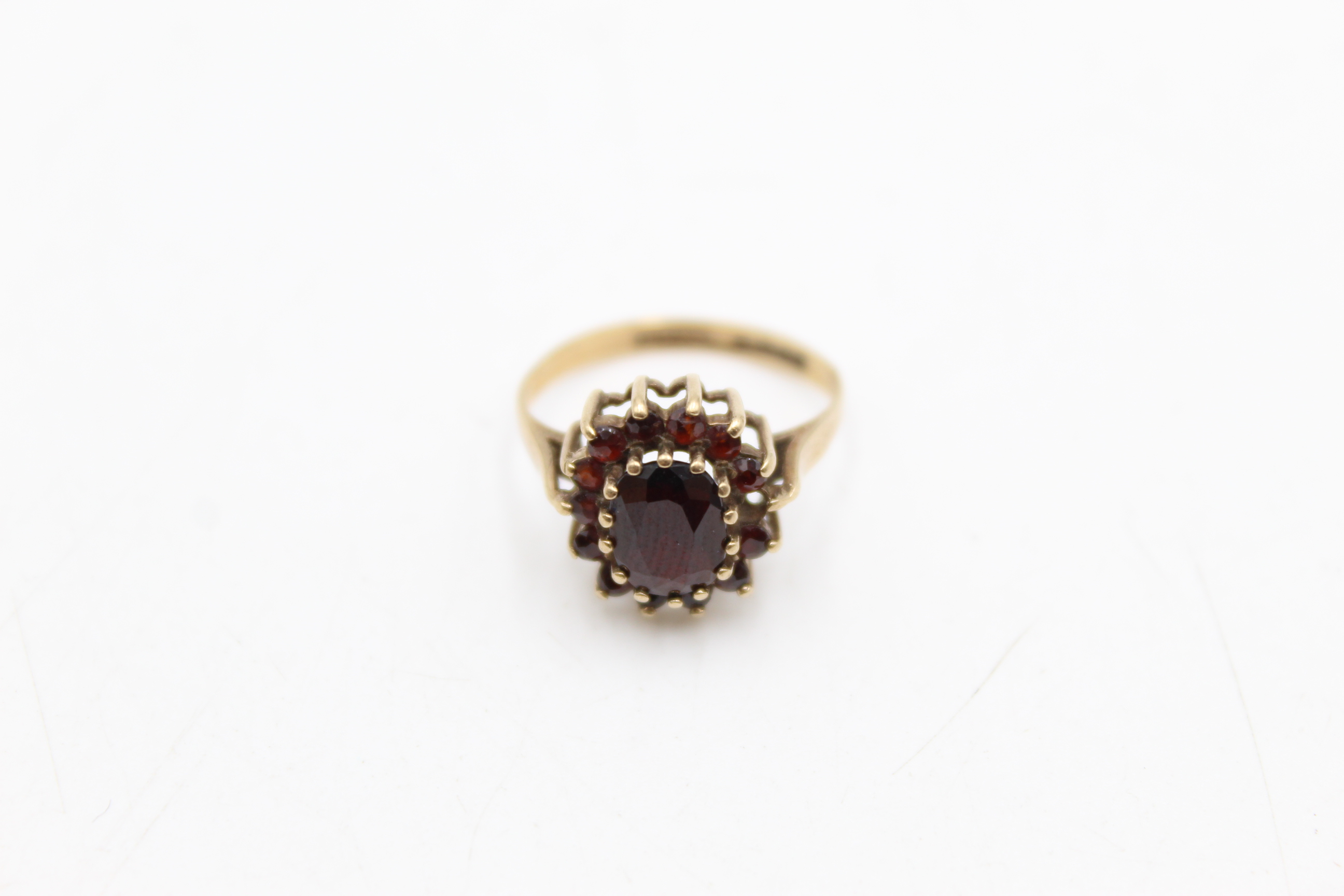 9ct gold garnet halo set ring, as seen (2.5g) - Image 2 of 7