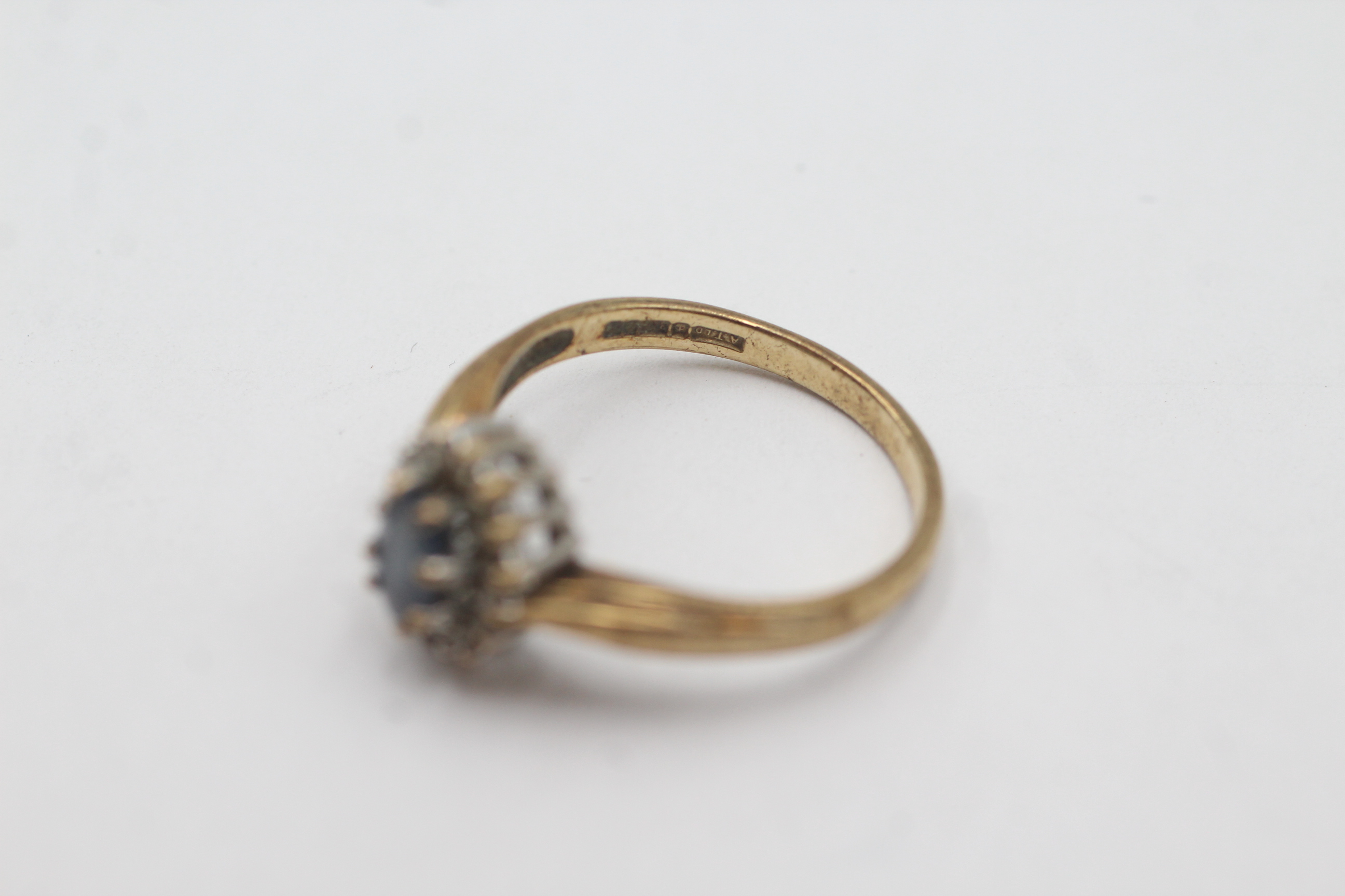 9ct gold sapphire & diamond halo dress ring (2.3g) - Image 3 of 4