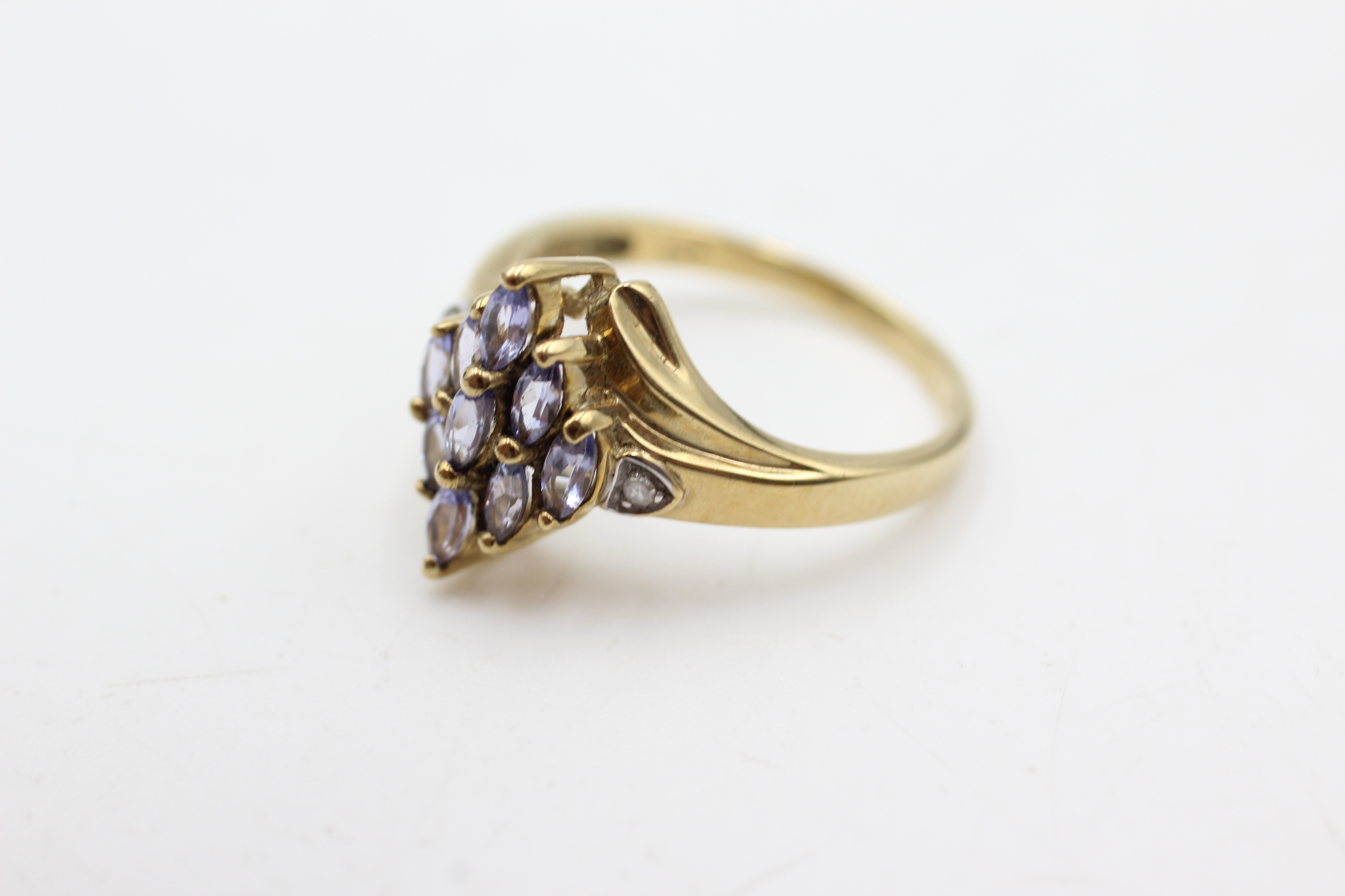 9ct gold tanzanite & diamond cluster dress ring (2.4g) - Image 3 of 4