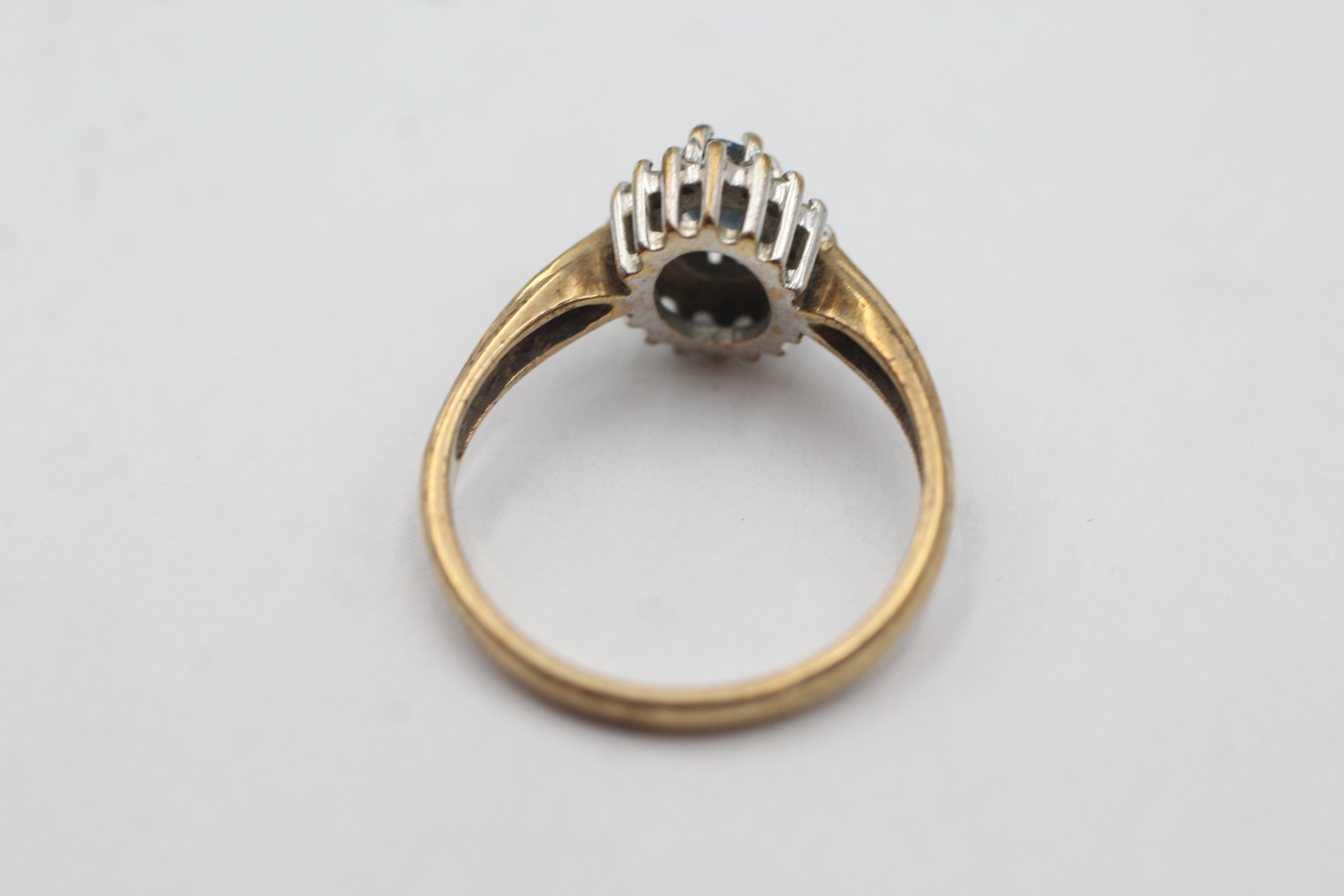 9ct gold sapphire & diamond halo dress ring (2.3g) - Image 4 of 4