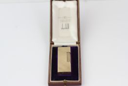9CT DUNHILL 'PEBBLE' LIGHTER CIRCA 1960S MADE IN LONDON WITH BOX