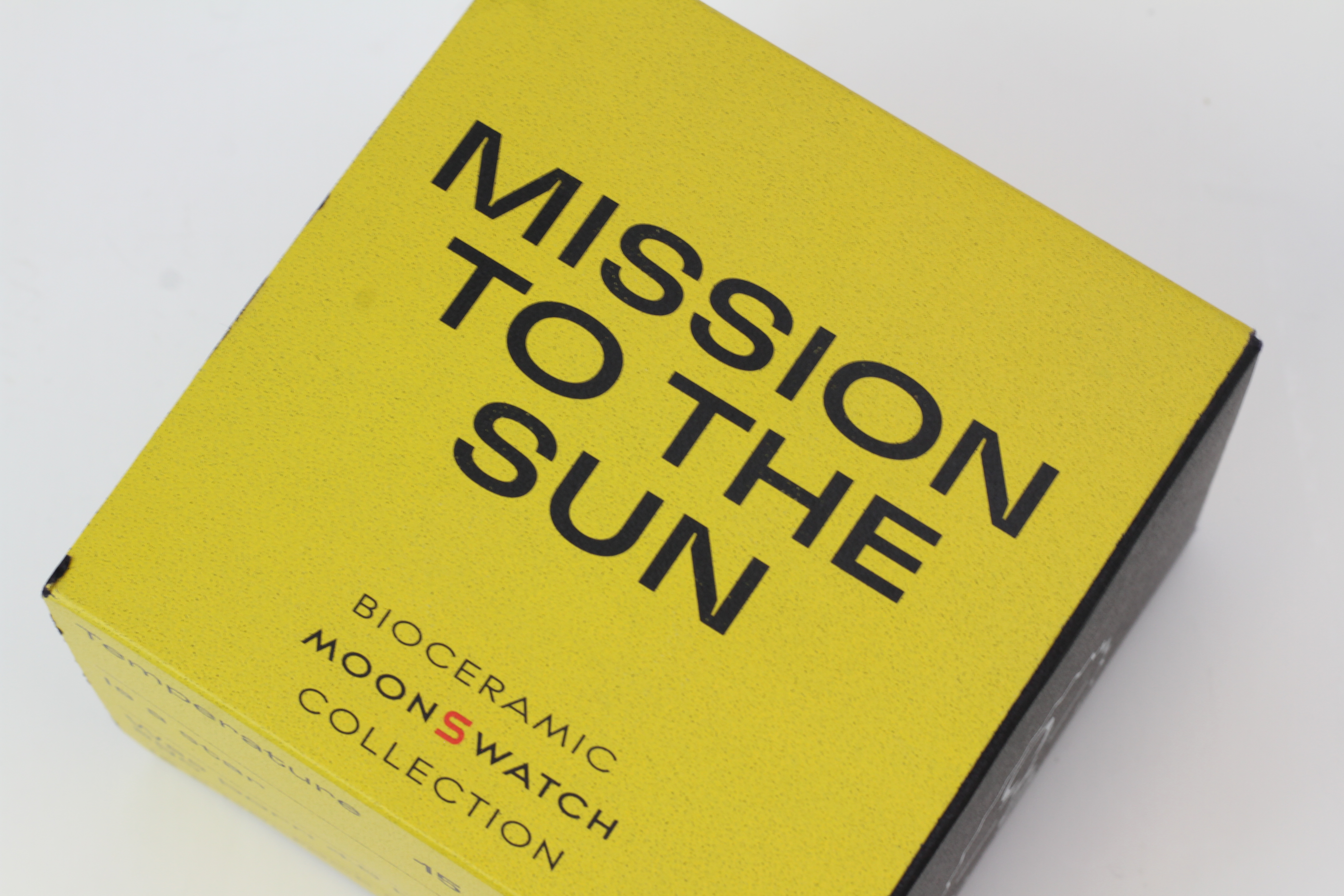 *TO BE SOLD WITHOUT RESERVE* OMEGA X SWATCH MOONSWATCH MISSION TO THE SUN - Image 2 of 4