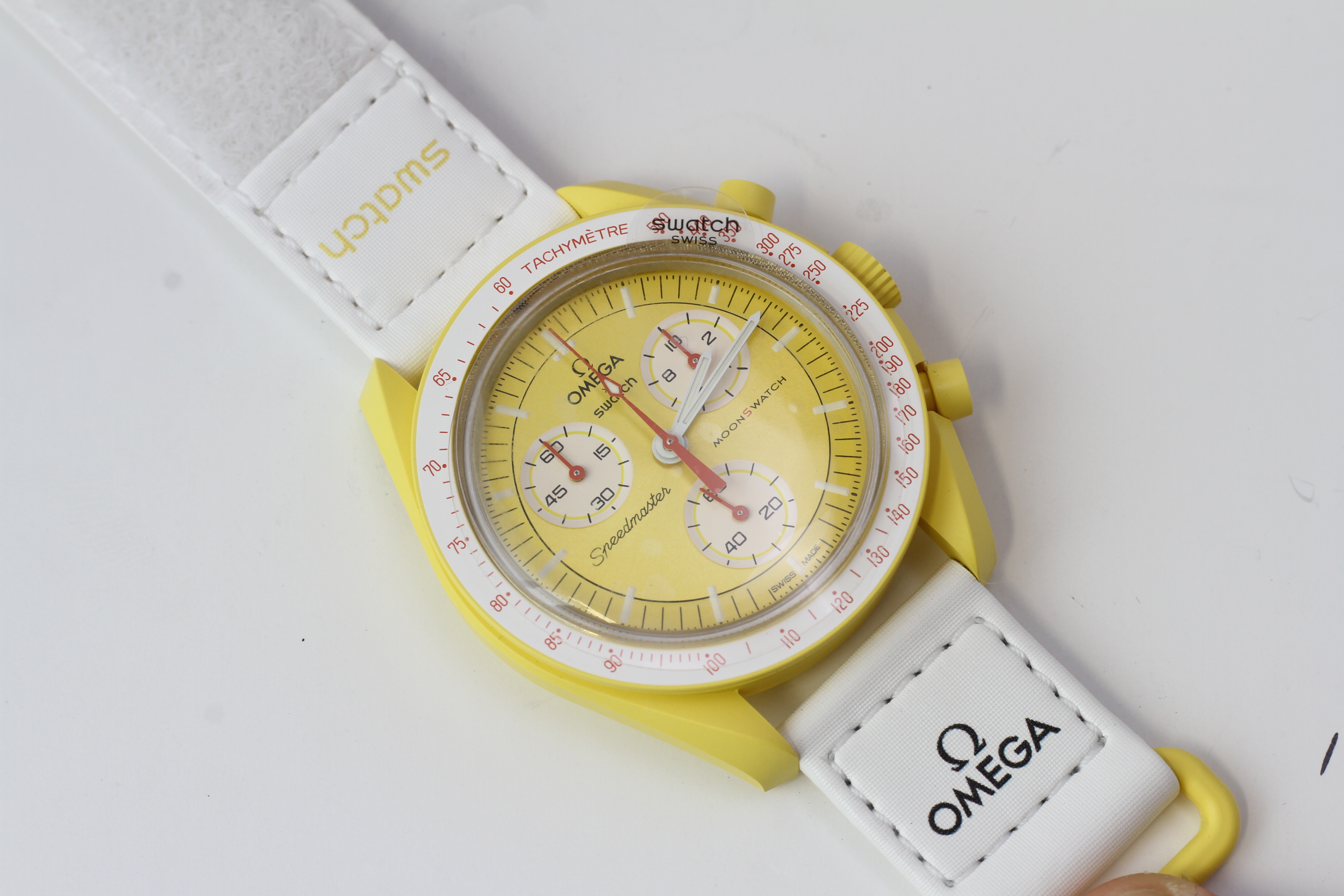 *TO BE SOLD WITHOUT RESERVE* OMEGA X SWATCH MOONSWATCH MISSION TO THE SUN - Image 4 of 4