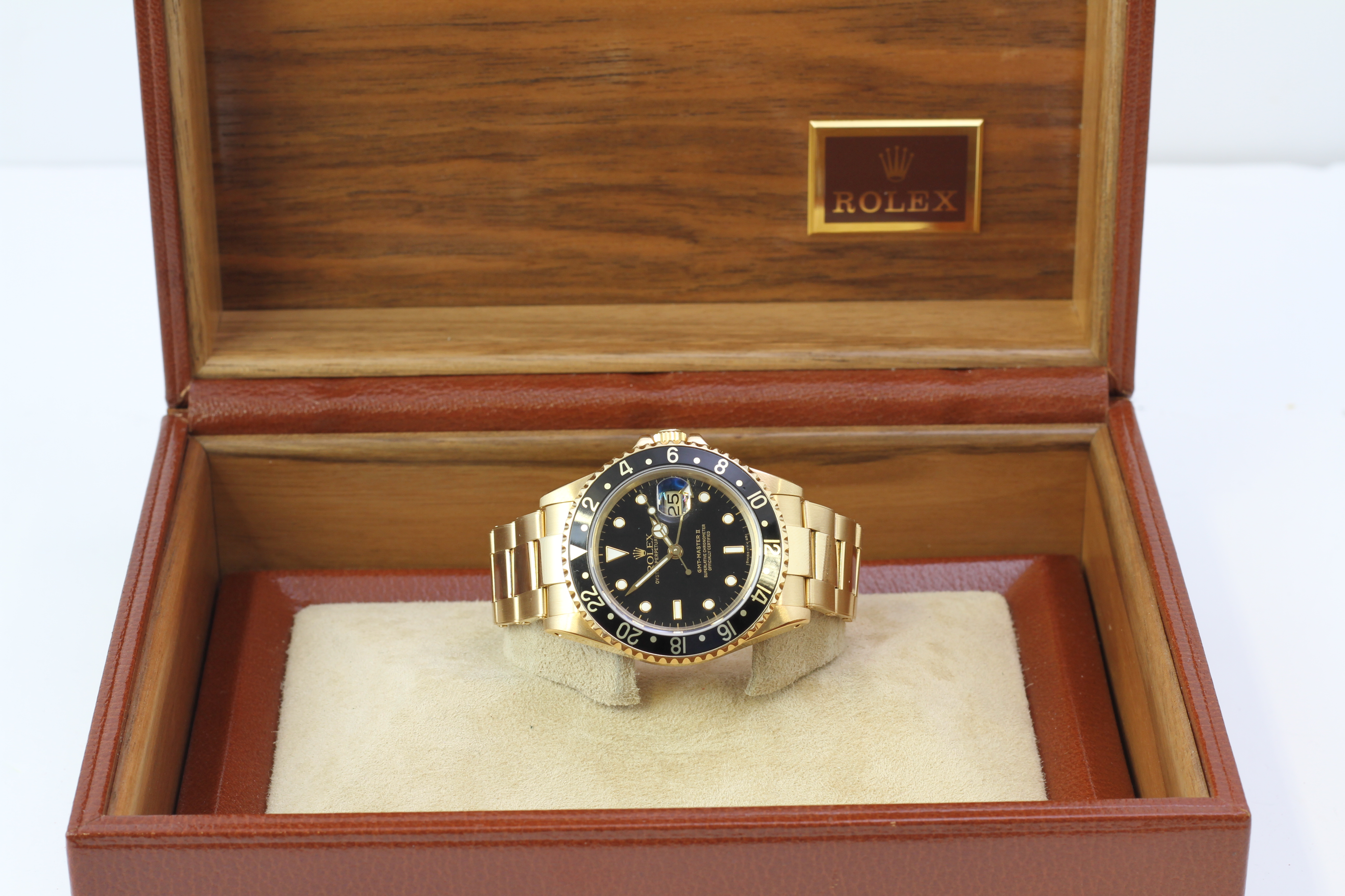 18CT ROLEX GMT MASTER 16718 WITH BOX RECENTLY SERVICED CIRCA 1991 - Image 3 of 14