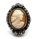 Vintage 9CT gold and sterling silver carved cameo ring. Marked 9CT and SIL. The head of the ring