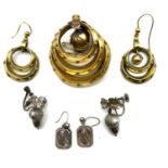Antique Victorian job lot of earrings. This lot includes a matching brooch and earring set a/F - one