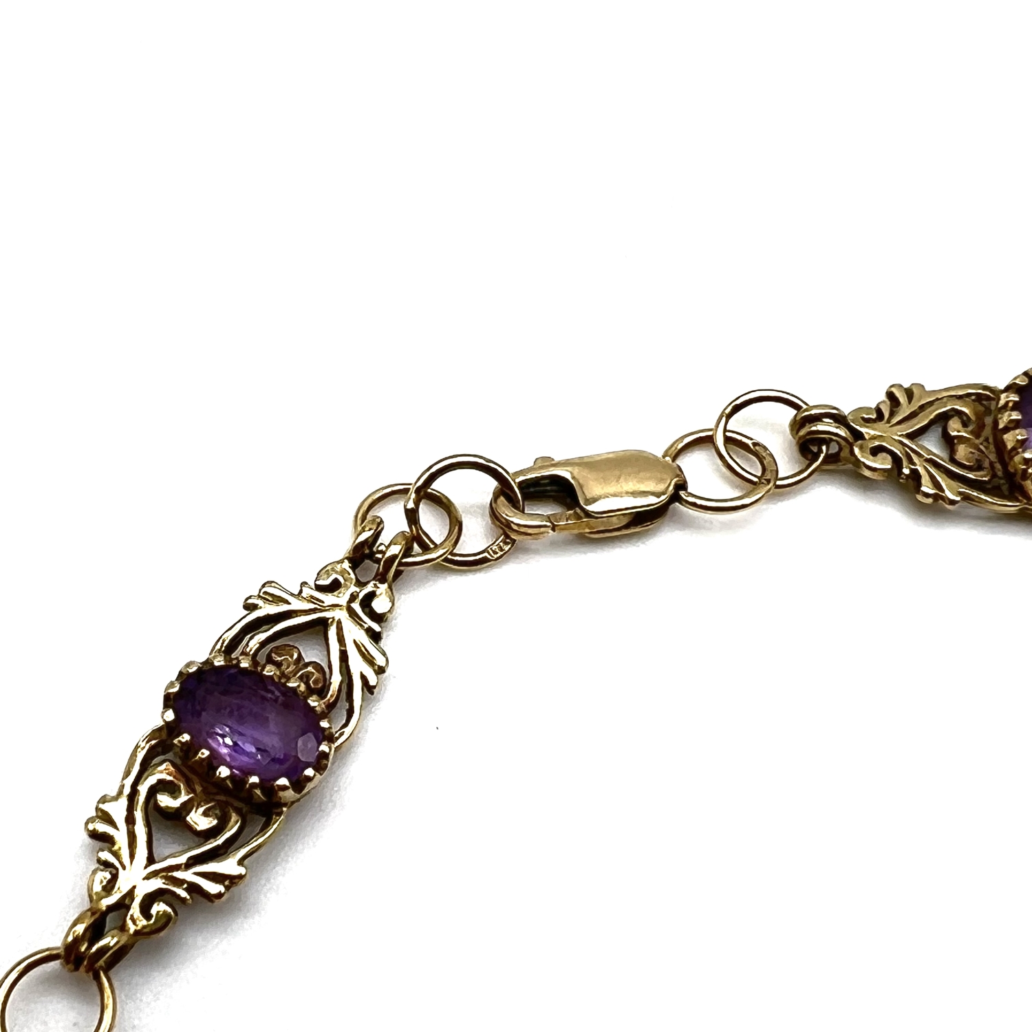 Fine 9ct gold and amethyst bracelet. Marked for 9ct gold and set with amethyst stones. Measures 19. - Image 5 of 5