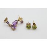 2 x 9ct gold peridot & amethyst earrings - weighs 1.9 grams. The amethyst earrings measure 1.5cm