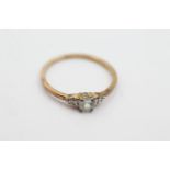 9ct gold diamond & chrysoberyl ring weighs 1.7 grams . Fully hallmarked for 9ct gold. Uk size U