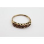 9ct gold garnet ring weighs 2.1 g. Set with garnets. Fully hallmarked 9 carat gold. UK size o