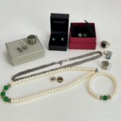 Fine sterling silver quantity of jewellery including silver rings, fresh water pearl necklace and