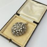 Antique 18ct gold and silver 2.65 carat diamond pendant / brooch in leatherette box. Set with old
