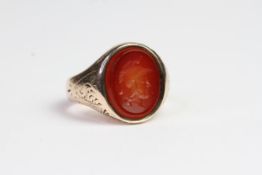 Antique 9CT gold carved cornelian intaglios signet ring. Fully hallmarked with a Birmingham assay