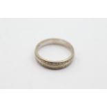 9ct gold 20 point diamond detailed half eternity ring - weighs 2.1 grams . Set with 20 points of