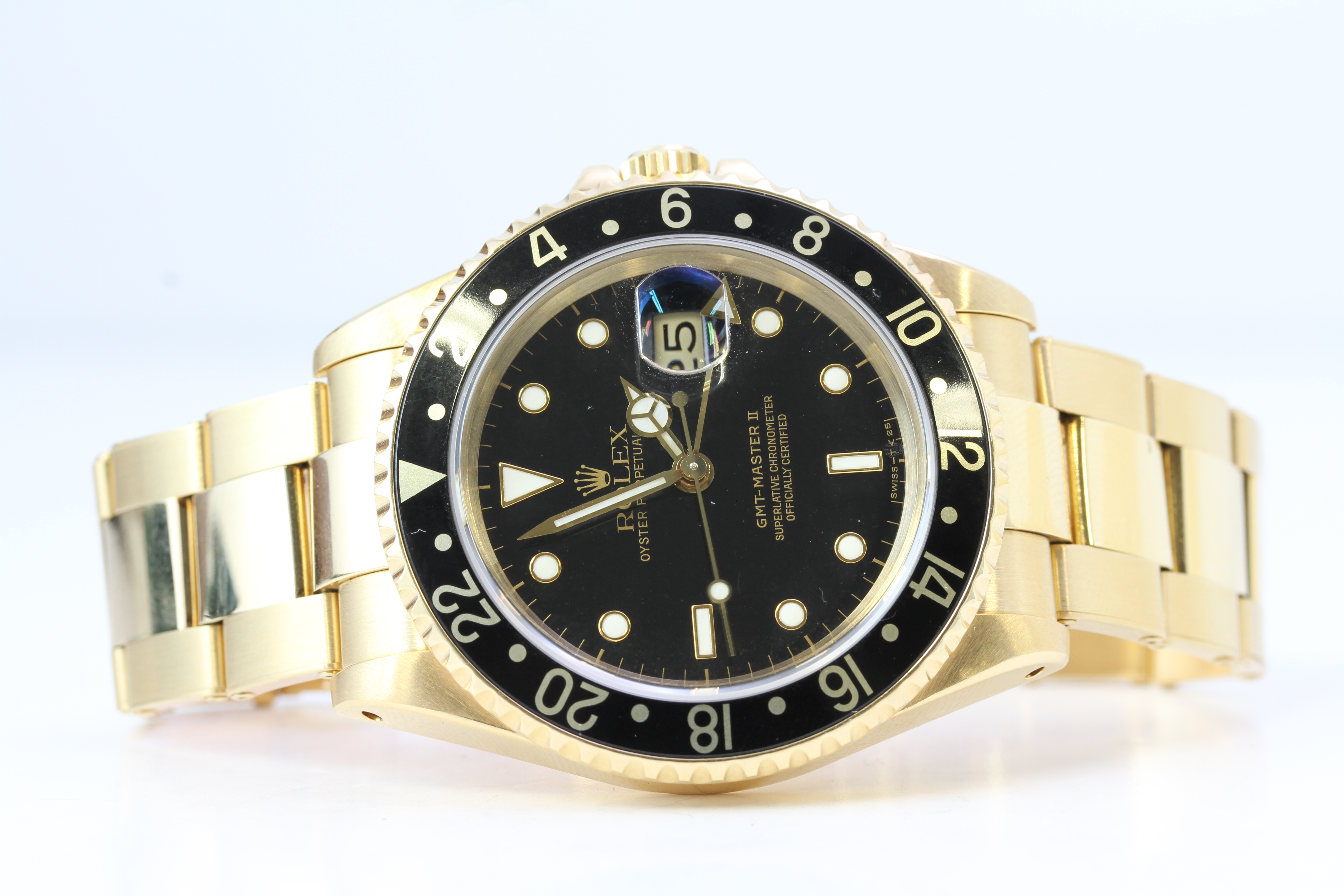 18CT ROLEX GMT MASTER 16718 WITH BOX RECENTLY SERVICED CIRCA 1991 - Image 8 of 14