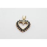 9ct gold framed diamond & sapphire heart pendant - weighs 1.1 g. Set with sapphires and diamonds.