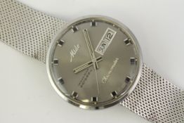 *TO BE SOLD WITHOUT RESERVE* VINTAGE MIDO OCEAN STAR DATODAY CHRONOMETER REFERENCE 5069, silvered