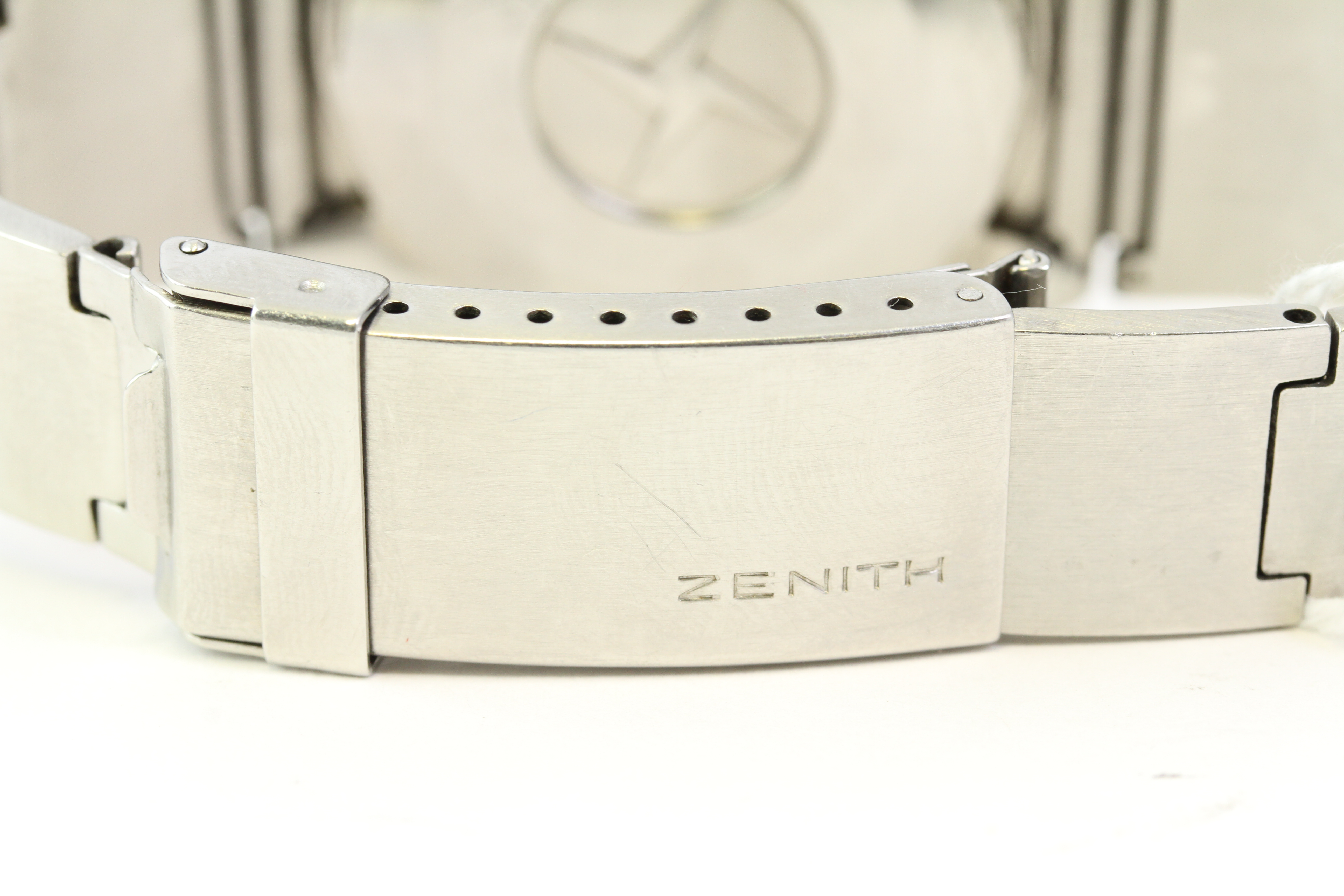 VINTAGE ZENITH DEFY REFERENCE A7682 CIRCA 1973 - Image 2 of 3