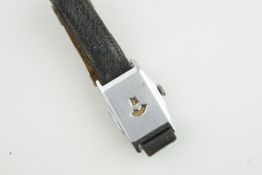 ***TO BE SOLD WITHOUT RESERVE*** VINTAGE JUMP HOUR WRISTWATCH, 26mm stainless steel case with a