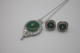 Fine 18ct Gold Jade and Diamond Pendant Necklace and Earring Set The earrings and necklace are