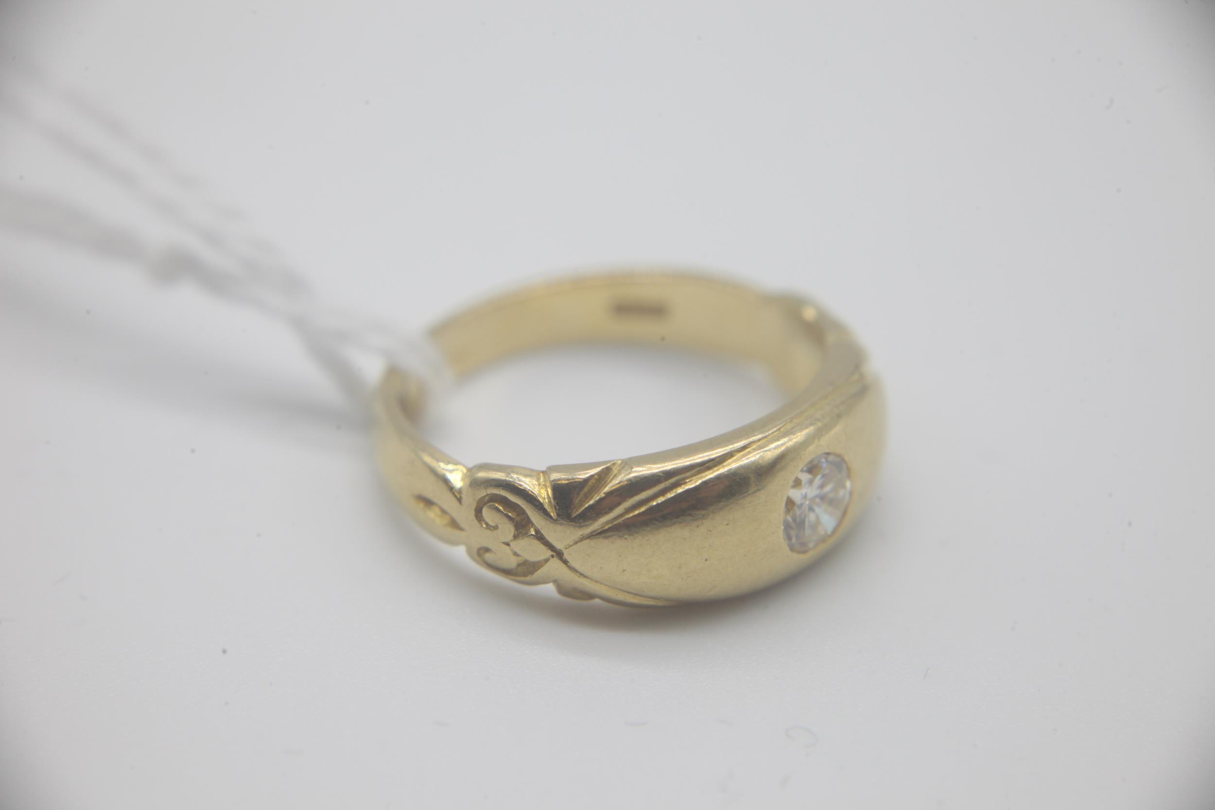 18ct Gold and Diamond Gypsy Band Ring Fully hallmarked for 18ct Gold with a London Assay Office mark - Image 3 of 4