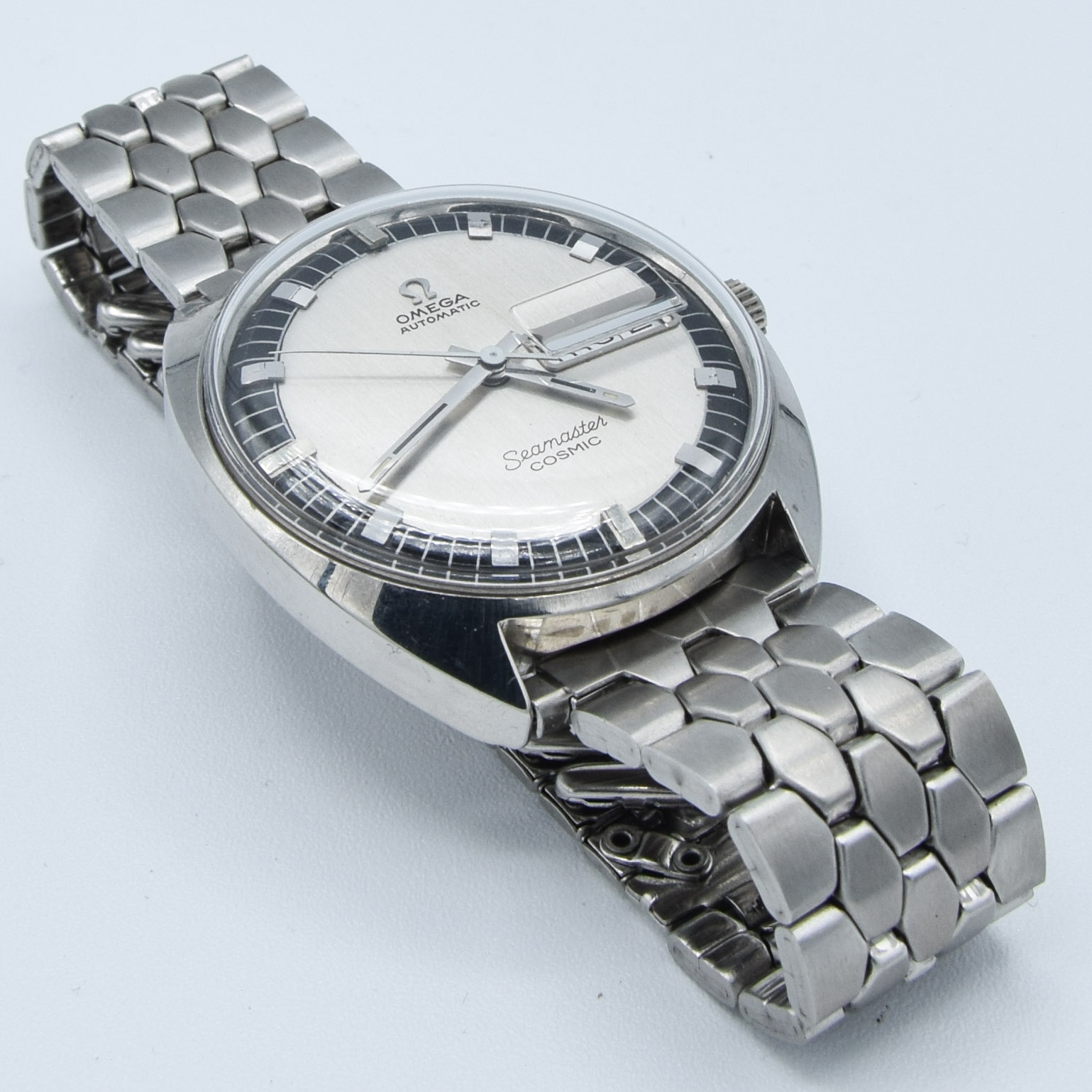 OMEGA SEAMASTER COSMIC DAY DATE AUTOMATIC IN STAINLESS STEEL CASE ON UNUSUAL BRACELET DATED 1969. - Image 6 of 9