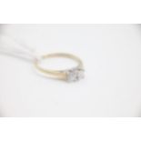 Fine 18ct Gold Two Stone Diamond Ring Set in Yellow Gold with two Brilliant Cut Diamonds. UK size H.