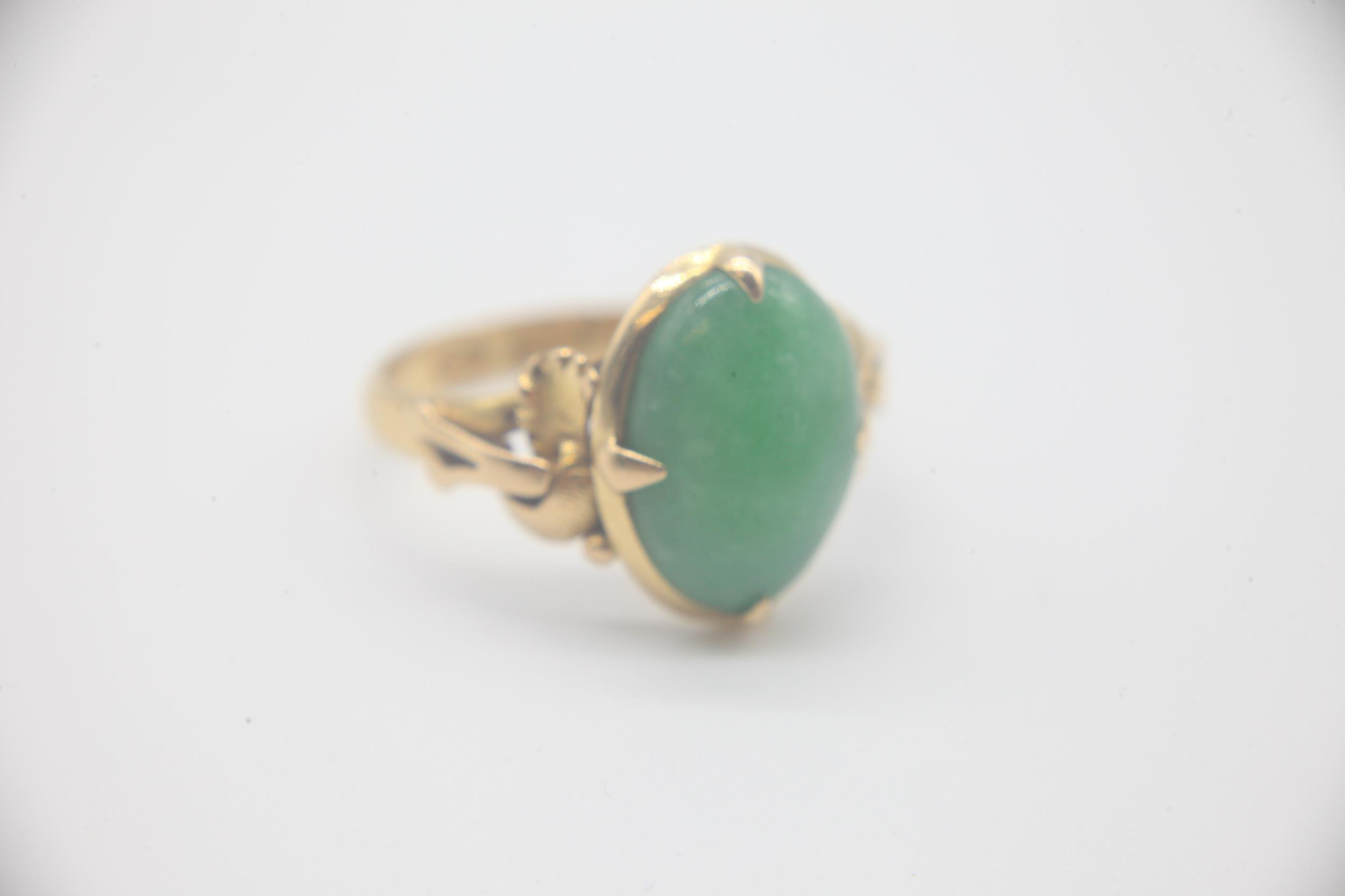 Antique Chinese 22ct Gold and Jade RingMarked 22K as well as Chinese Characters on the inside of the - Image 4 of 7