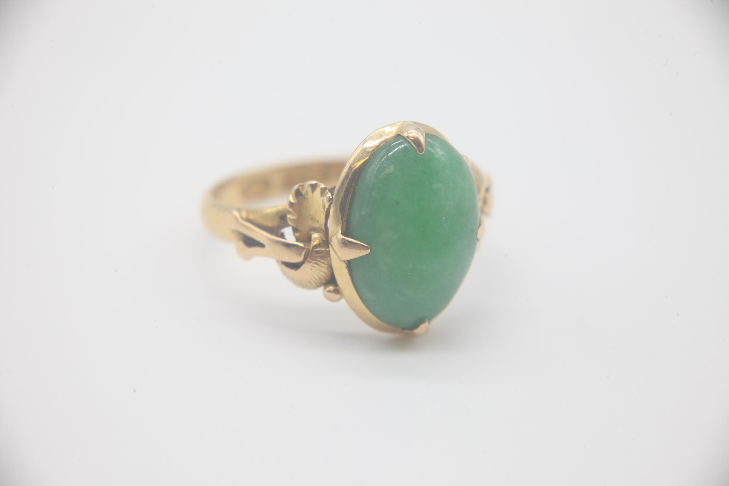 Antique Chinese 22ct Gold and Jade RingMarked 22K as well as Chinese Characters on the inside of the - Image 5 of 7