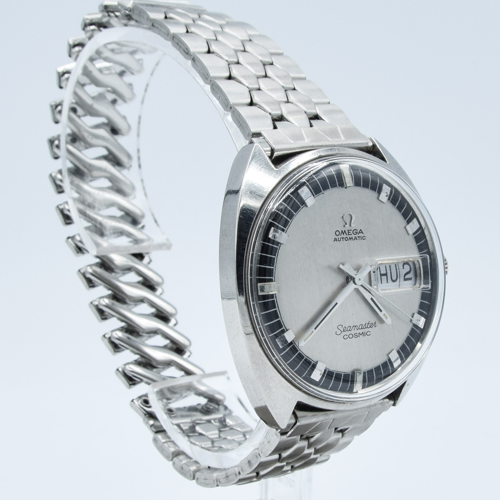 OMEGA SEAMASTER COSMIC DAY DATE AUTOMATIC IN STAINLESS STEEL CASE ON UNUSUAL BRACELET DATED 1969. - Image 2 of 9