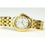 QUARTZ GUCCI, White dial Roman numeral hour markers, with date function. 35mm gold plated case. On a