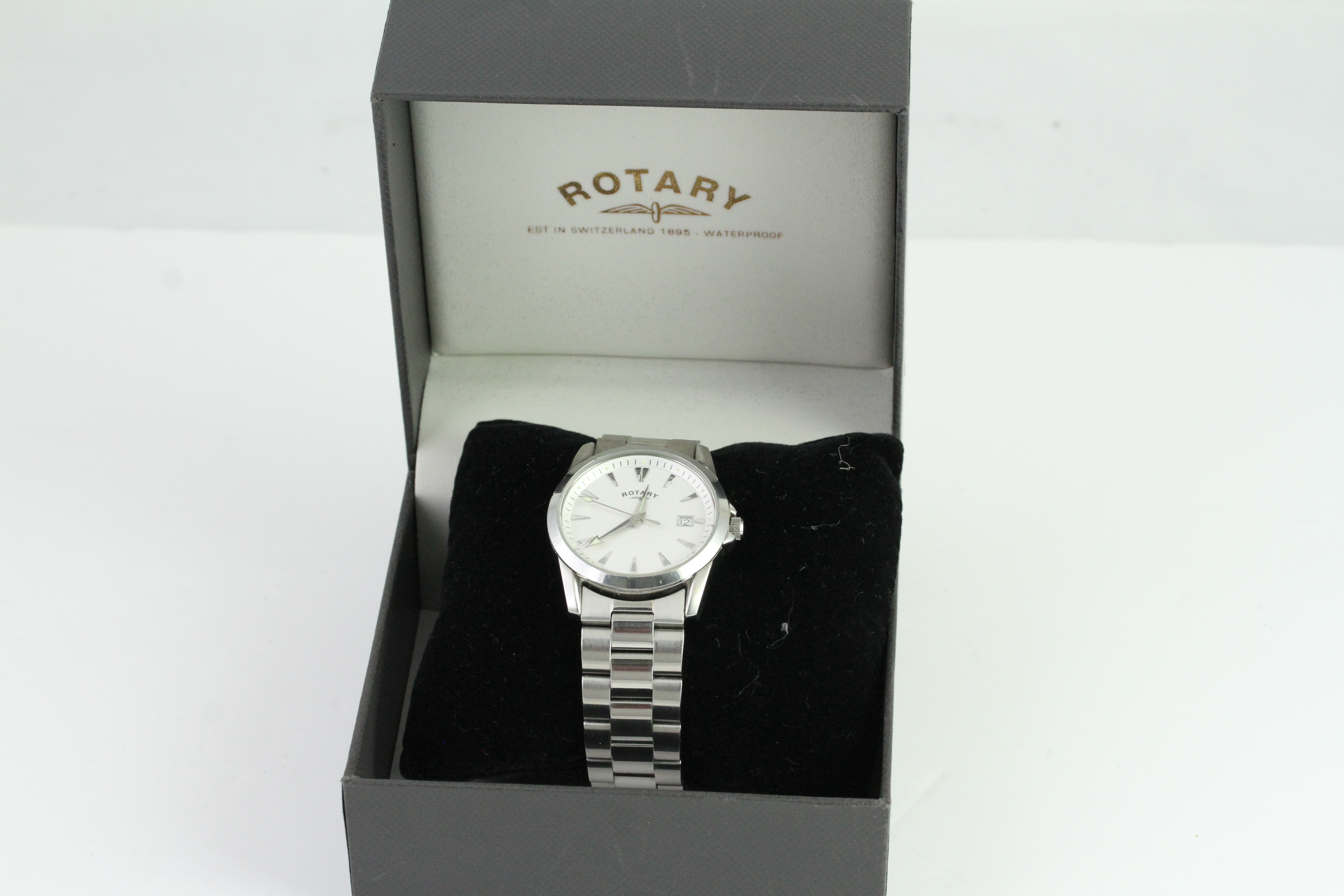 *TO BE SOLD WITHOUT RESERVE* ROTARY DOLPHIN WATCH WITH BOX