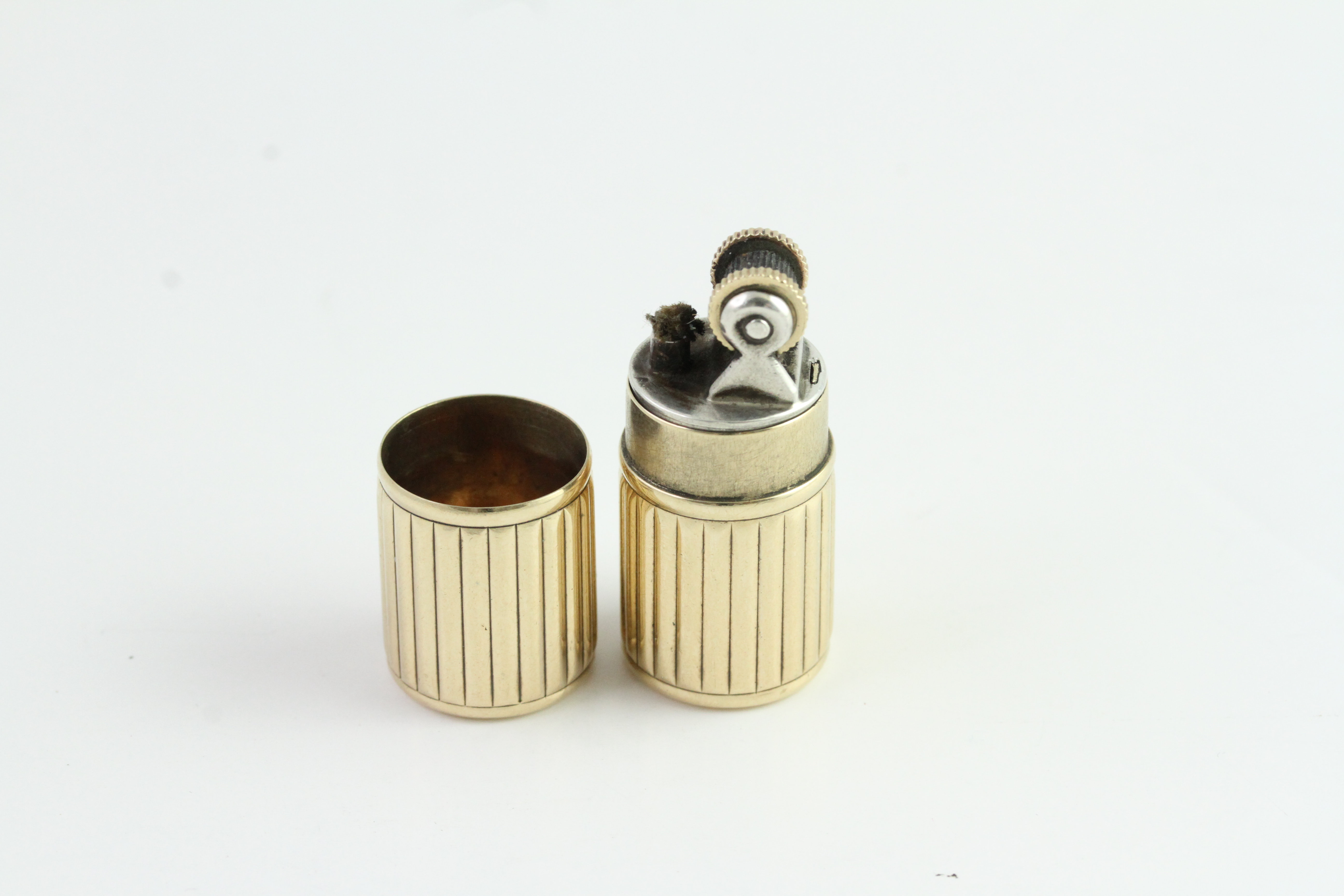 Rare 9ct Cartier London 1940's 'Tom Thumb' Lighter (With 'JC' London Mark), 4 x 1.5cm - Image 2 of 4