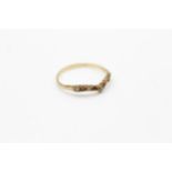 9ct gold vintage garnet & clear gemstone wishbone ring (1.1g)