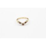 9ct gold vintage garnet & clear gemstone wishbone ring (1.1g)