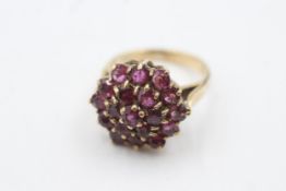 9ct gold ruby cluster ring (4.3g)