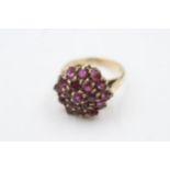 9ct gold ruby cluster ring (4.3g)