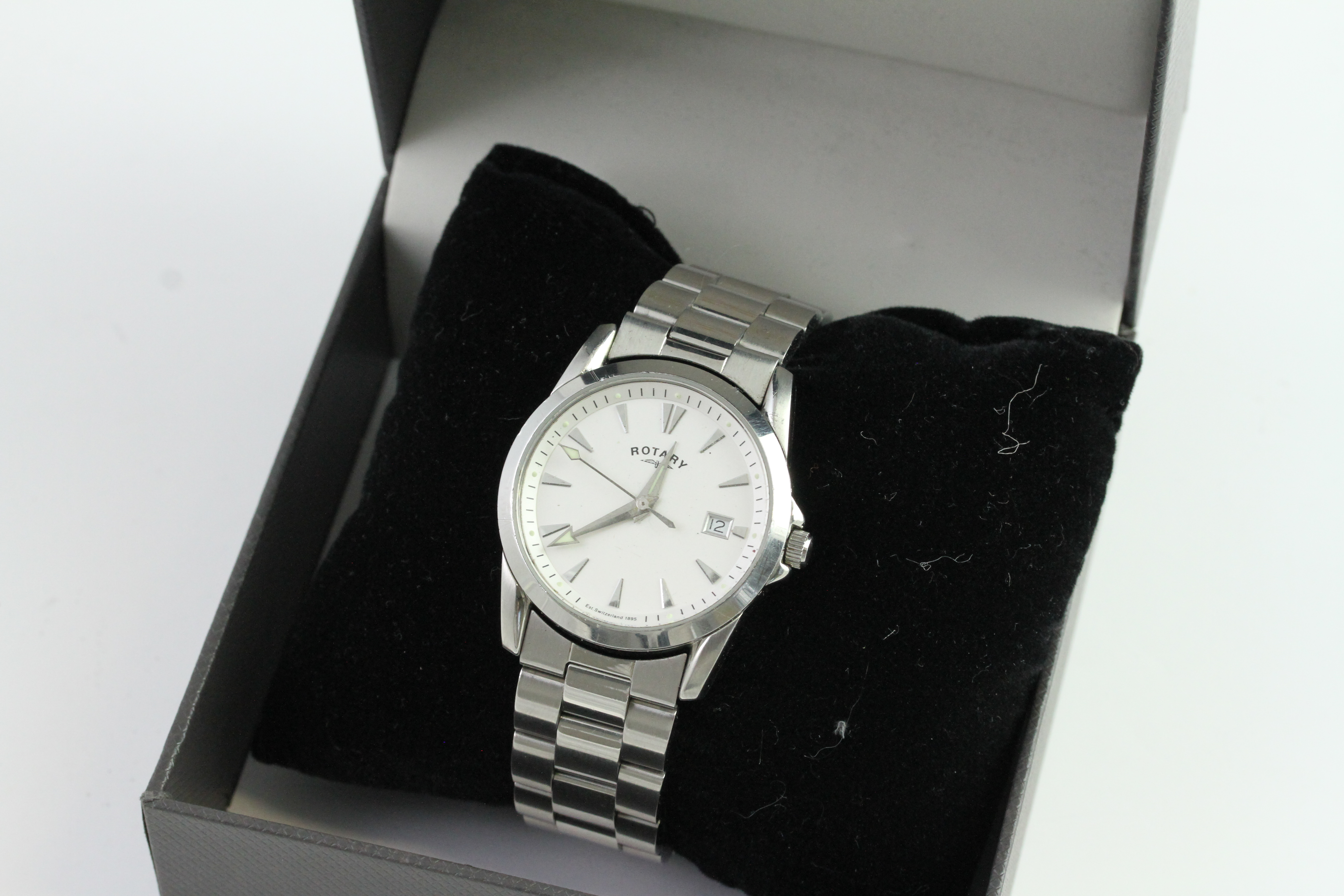 *TO BE SOLD WITHOUT RESERVE* ROTARY DOLPHIN WATCH WITH BOX - Image 2 of 2