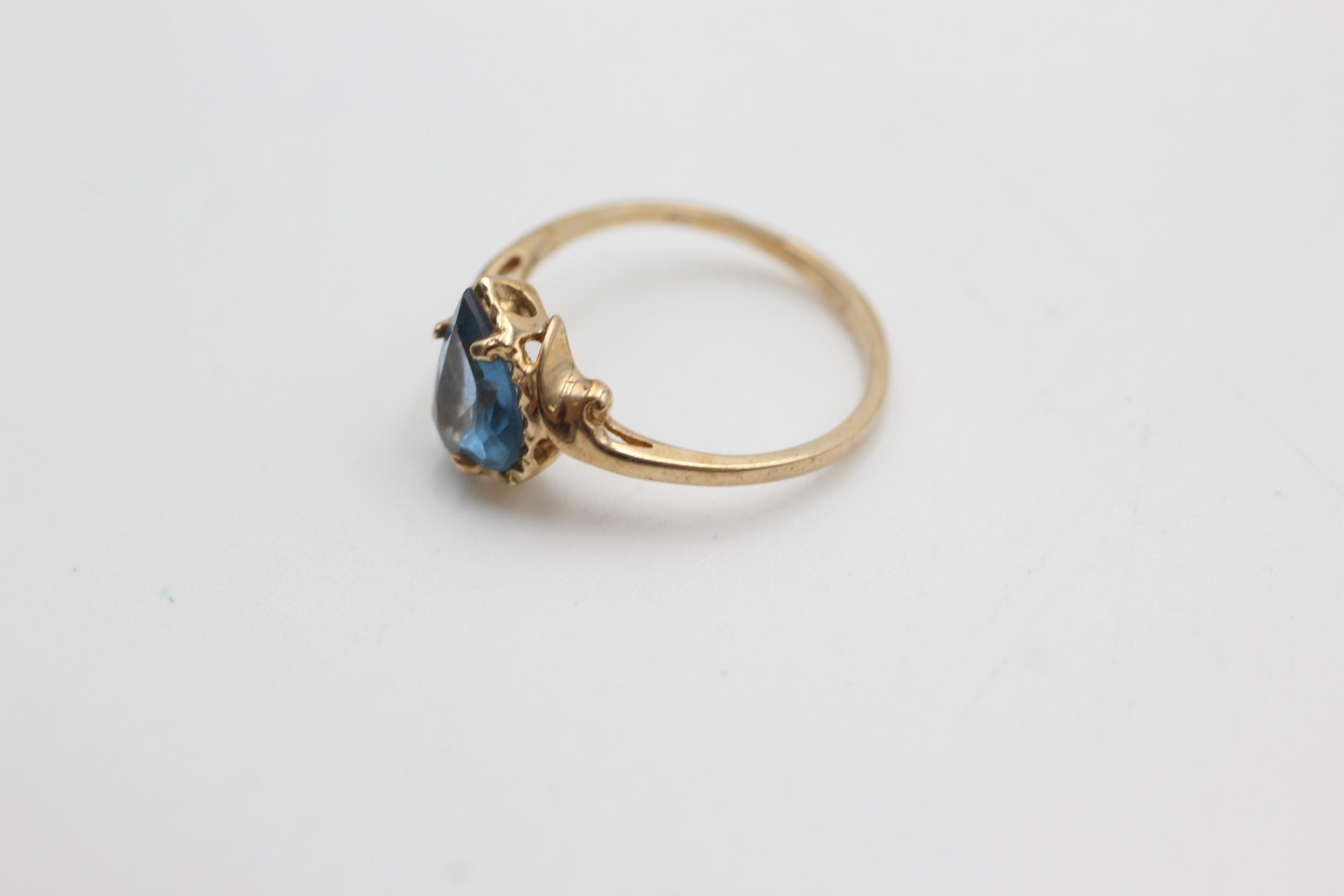 9ct gold vintage cocktail ring (1.5g) - Image 3 of 4