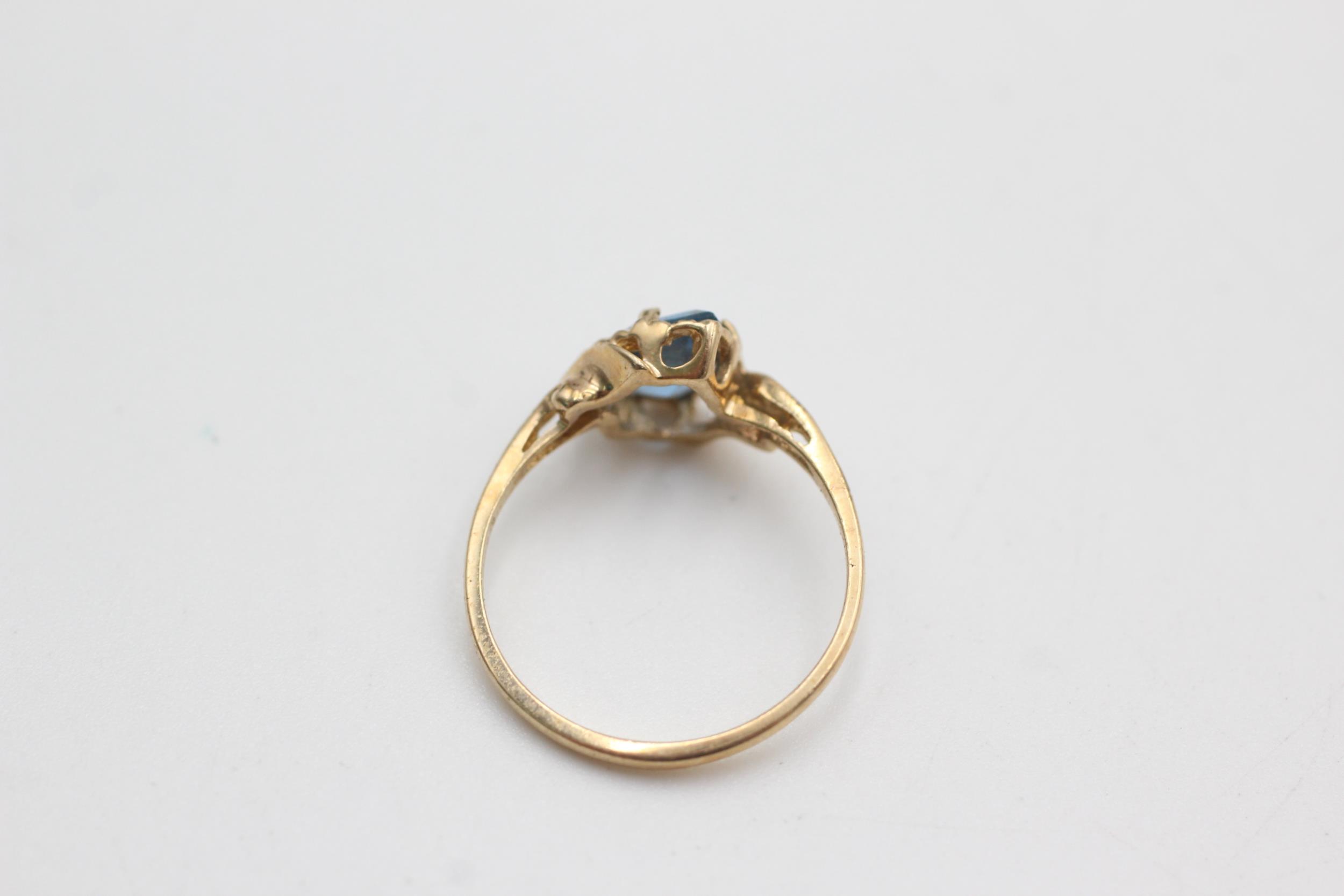 9ct gold vintage cocktail ring (1.5g) - Image 4 of 4