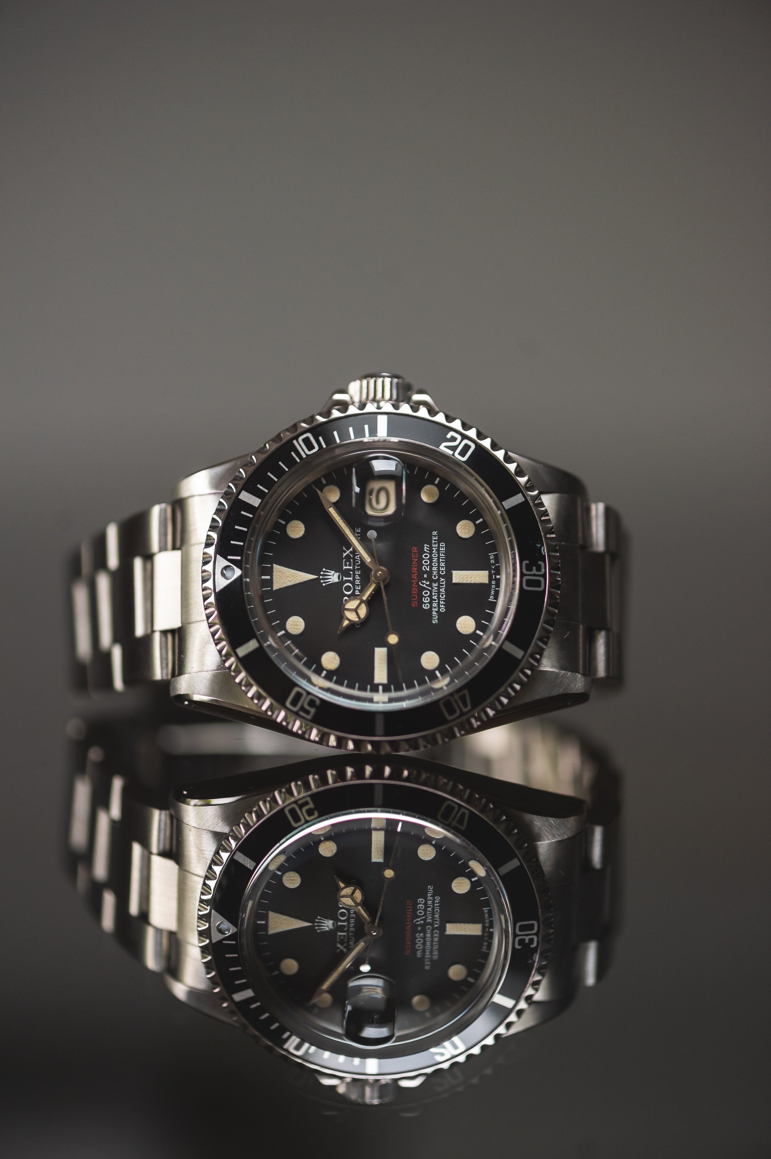 VINTAGE ROLEX SUBMARINER 'RED WRITING' 1680 CIRCA 1973 - Image 3 of 4