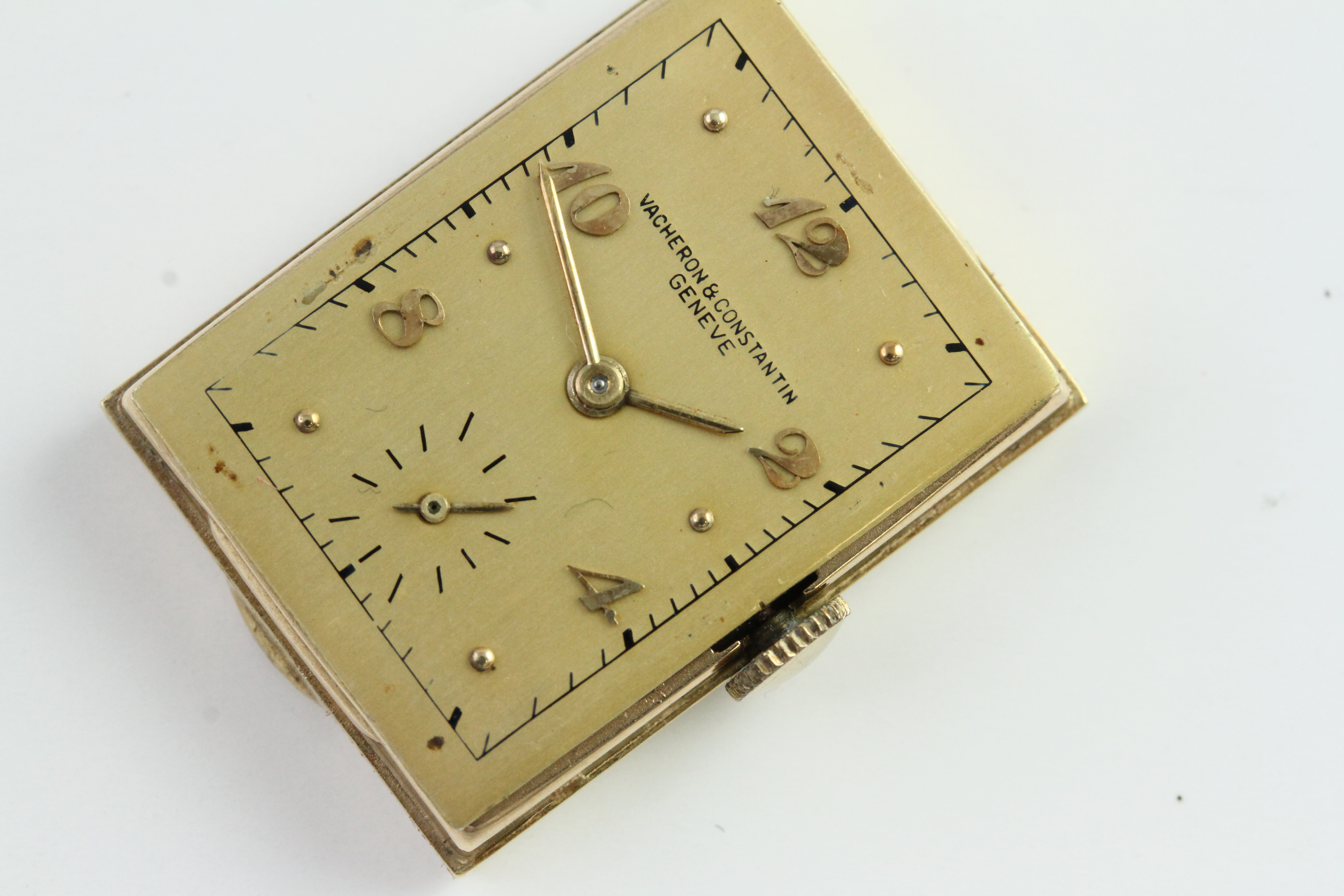 VINTAGE VACHERON & CONSTANTIN 14CT DRESS WATCH CIRCA 1949, champagne rectangular dial with Arabic - Image 6 of 8