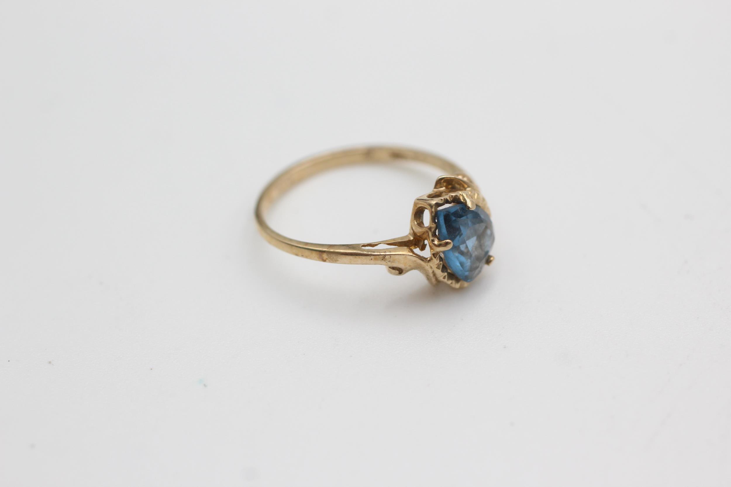 9ct gold vintage cocktail ring (1.5g) - Image 2 of 4