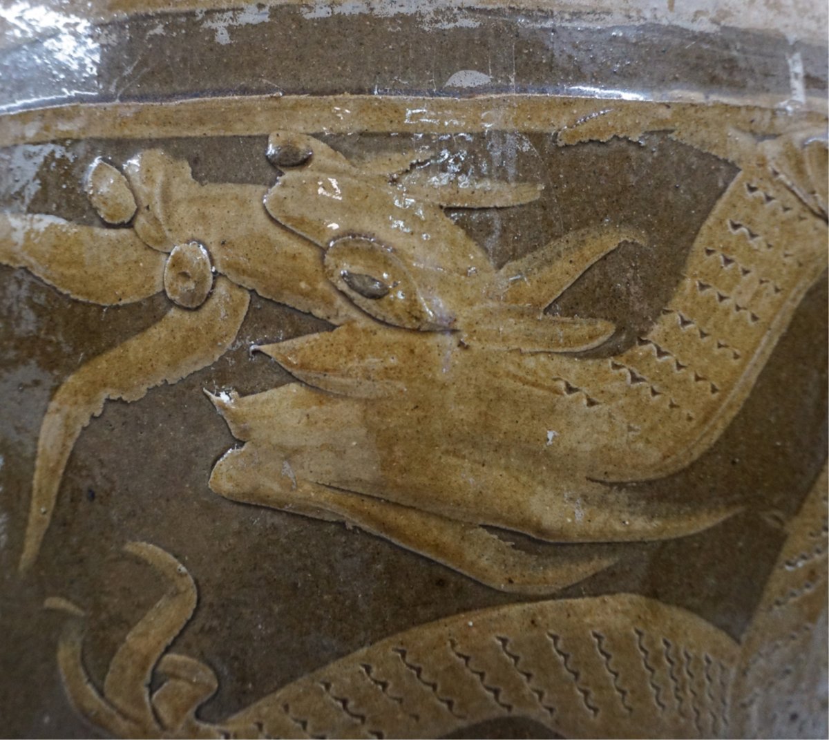 CHINESE GLAZED CERAMIC EGG POT WITH DOUBLE DRAGONS - Image 5 of 6