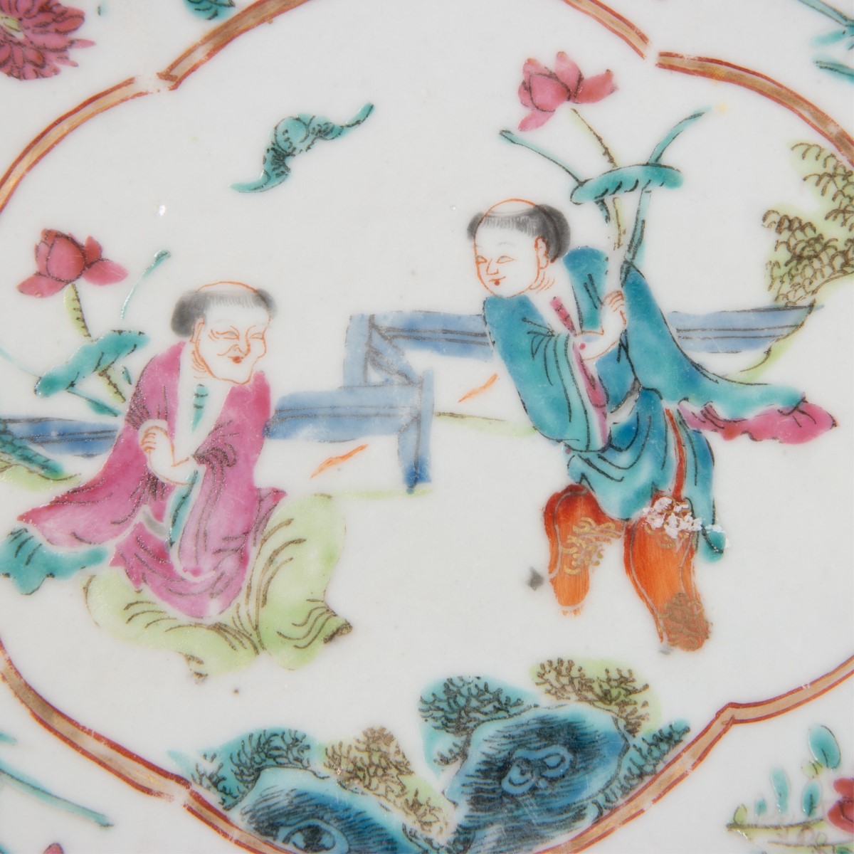 CHINESE FAMILLE ROSE LOBBED DISH - Image 6 of 6