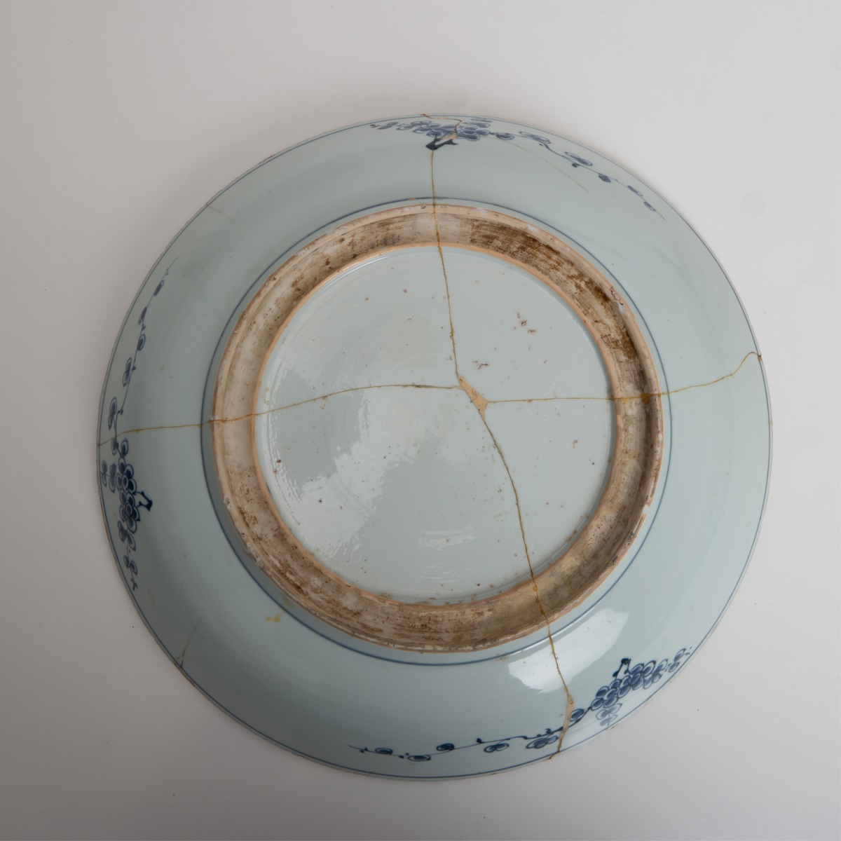 CHINESE BLUE AND WHITE BLOSSOM DISH - Image 5 of 6